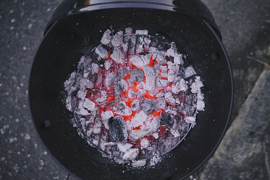 aerial view photography of burned charcoal, charcoal ember on black metal kettle grill HD wallpaper
