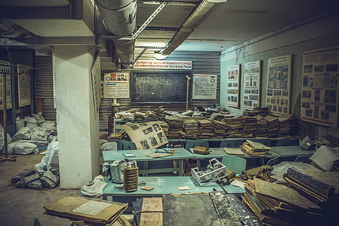 photography of a abandoned things, bunker, archive, documents HD wallpaper