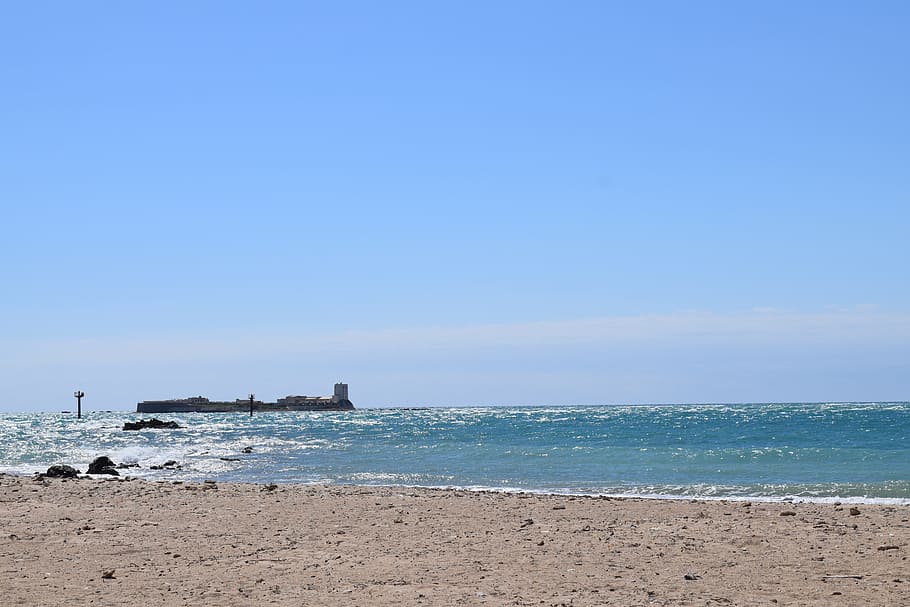 sea, beach, castle, water, sky, land, horizon over water, scenics - nature HD wallpaper