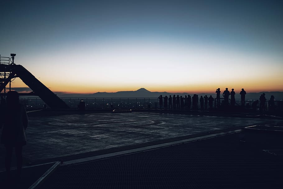 silhouette of people standing, silhouette of person standing on ship HD wallpaper