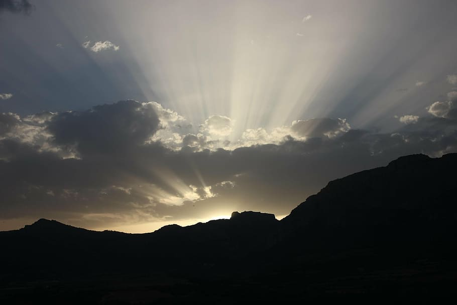 sunbeams, light, sky, sunlight, streams, mountain, cloud - sky HD wallpaper