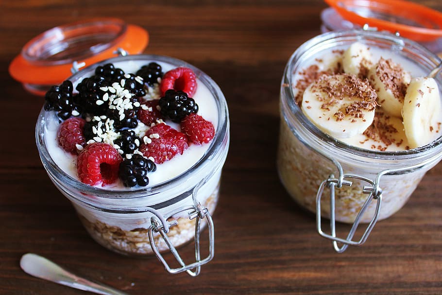 Oatmeals with berries, two smooties, breakfast, cereal, oats HD wallpaper