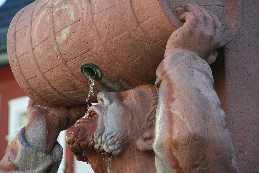 man drinking water from barrel statue, wine, drinkers, close-up HD wallpaper