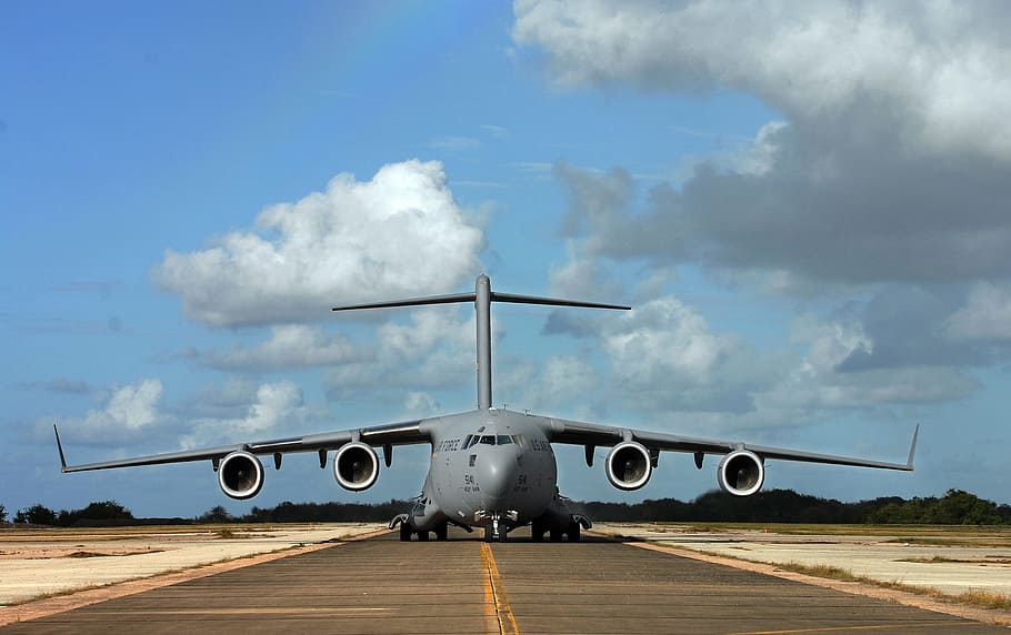 Military Cargo Plane Landing, Runway, c-17, globemaster, airplane