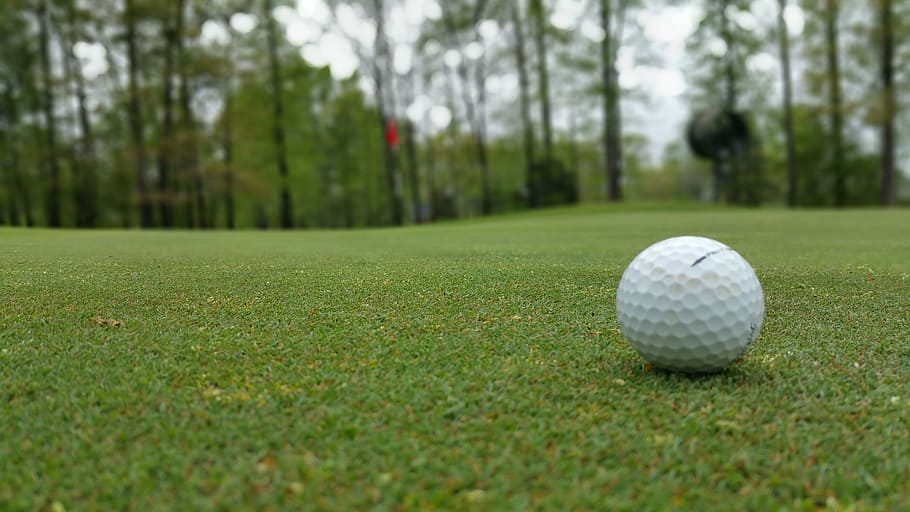 white golf ball on green grass, Green, Grass, Golf, Ball, Course HD wallpaper