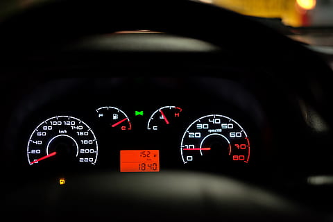 black vehicle digital instrument panel cluster, car dashboard HD wallpaper
