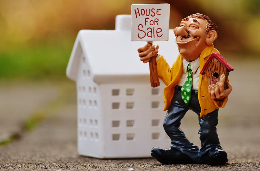 ceramic man holding house for sale figurine, real estate agents, HD wallpaper