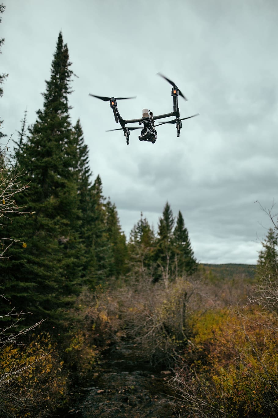 quadcopter drone flying in mid-air during daytime, white and grey quadcopter drone on flight HD wallpaper