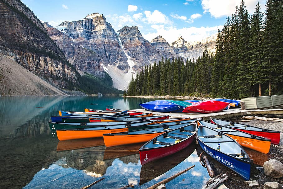 jon boats on body of water, canoe on river, mountain, forest, HD wallpaper