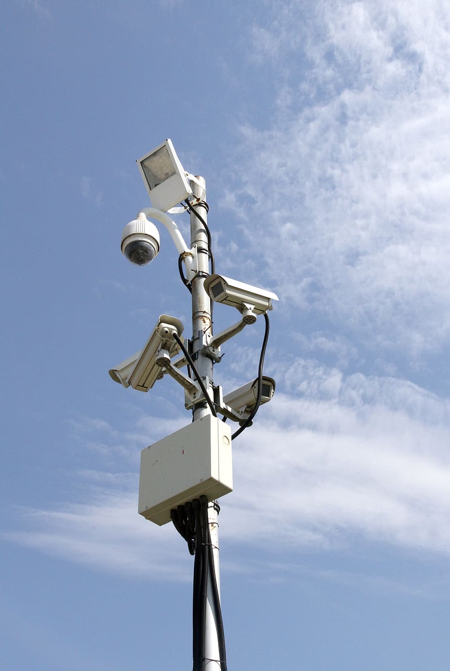 security camera post with light, cctv, surveillance, safety, control, HD wallpaper