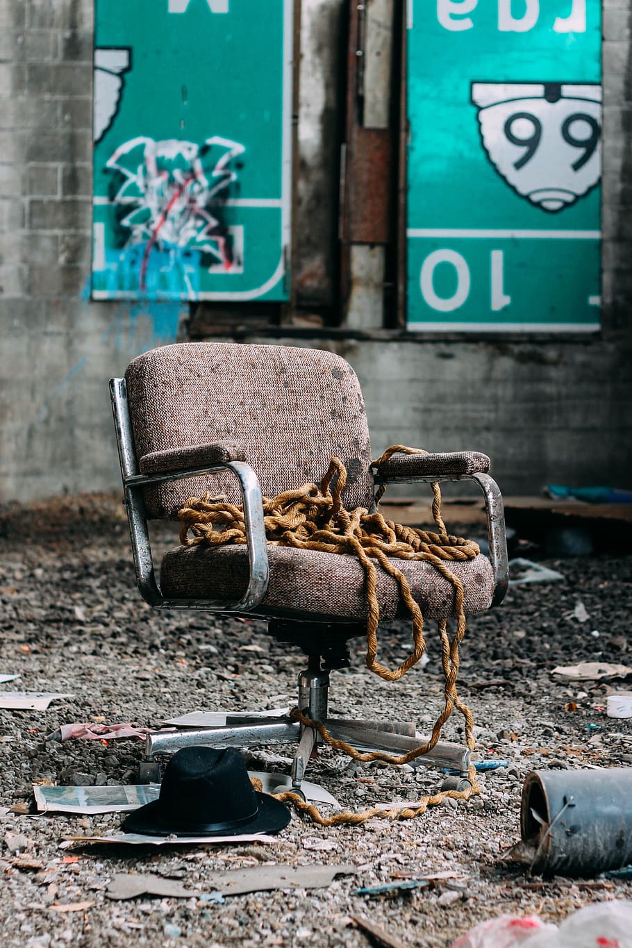 still, items, things, ruined, broken, office, chair, rope, warehouse HD wallpaper