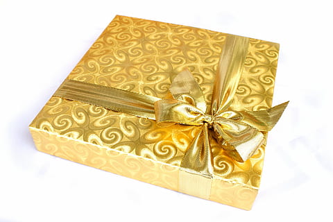 gold gift box with ribbon, present, background, recreation HD wallpaper