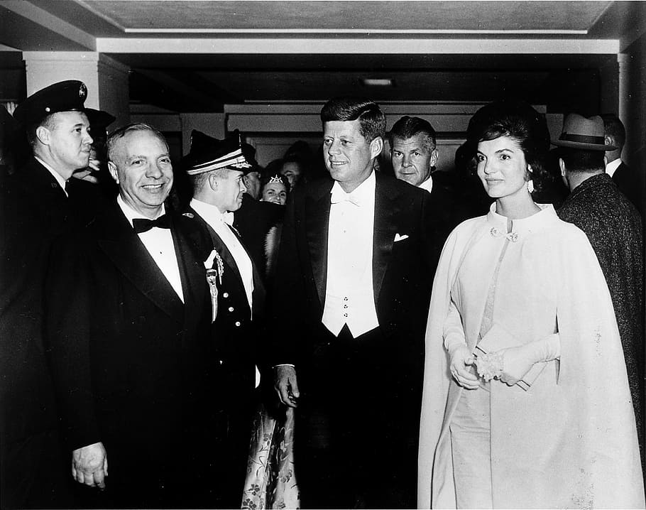 John F. Kennedy beside wife grayscale photo, president john f kennedy, HD wallpaper