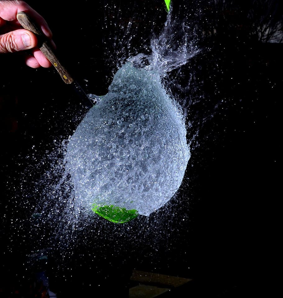 body of water and leaf, balloon, splash, form, moment, water bomb HD wallpaper