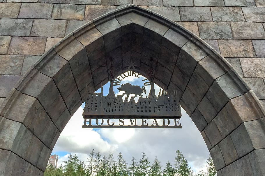 gray metal Hogsmeade signage, harry potter, hogwarts, osaka, universal studios, HD wallpaper