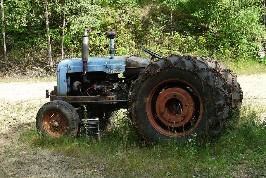 antique tractor wallpaper