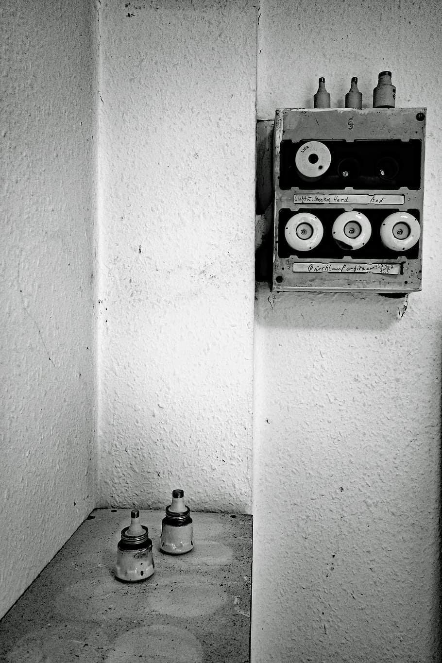 fuse box, old, current, backup, backups, electricity backup HD wallpaper