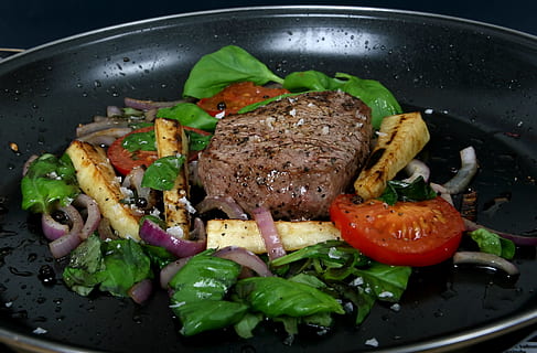meat and vegetable dish, beef, chef, cherry, closeup, colorful HD wallpaper