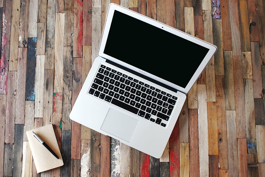 MacBook AIr near black and gray twist pen, apple, office, work HD wallpaper