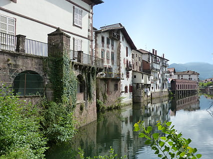 river, dam, reflection, people, medieval, architecture, euskal herria HD wallpaper