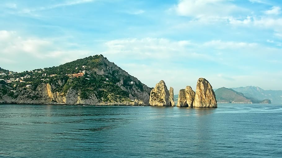 capri, ocean, italy, sea, ile, rocks, nature, mountain, halong Bay, HD wallpaper