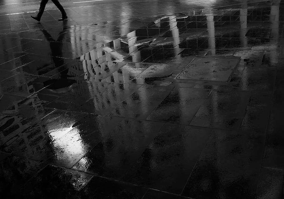 grayscale photo of black concrete floor, untitled, sidewalk, water HD wallpaper