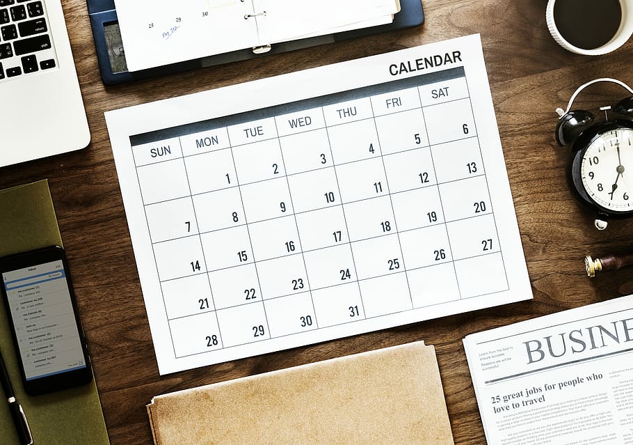 white calendar board on the brown wood, desk, table, clock, newspaper, HD wallpaper