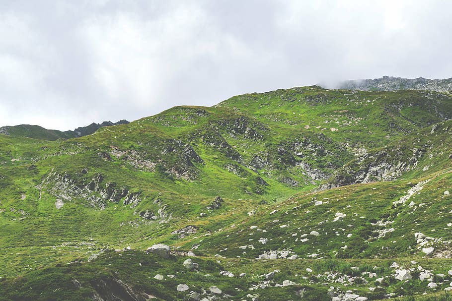 green grassy mountians, mountain, highland, cloud, sky, landscape HD wallpaper