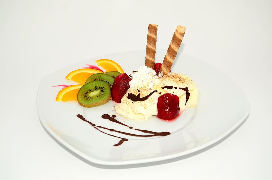 white ceramic plate with white icing cake, dessert, fruit, sweets HD wallpaper