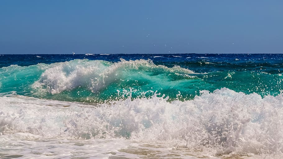 HD wallpaper: wave, water, liquid, spray, foam, sea, nature, wind ...