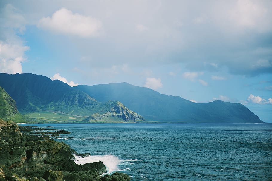 cliff and ocean during daytime, landscape, photography, mountain HD wallpaper