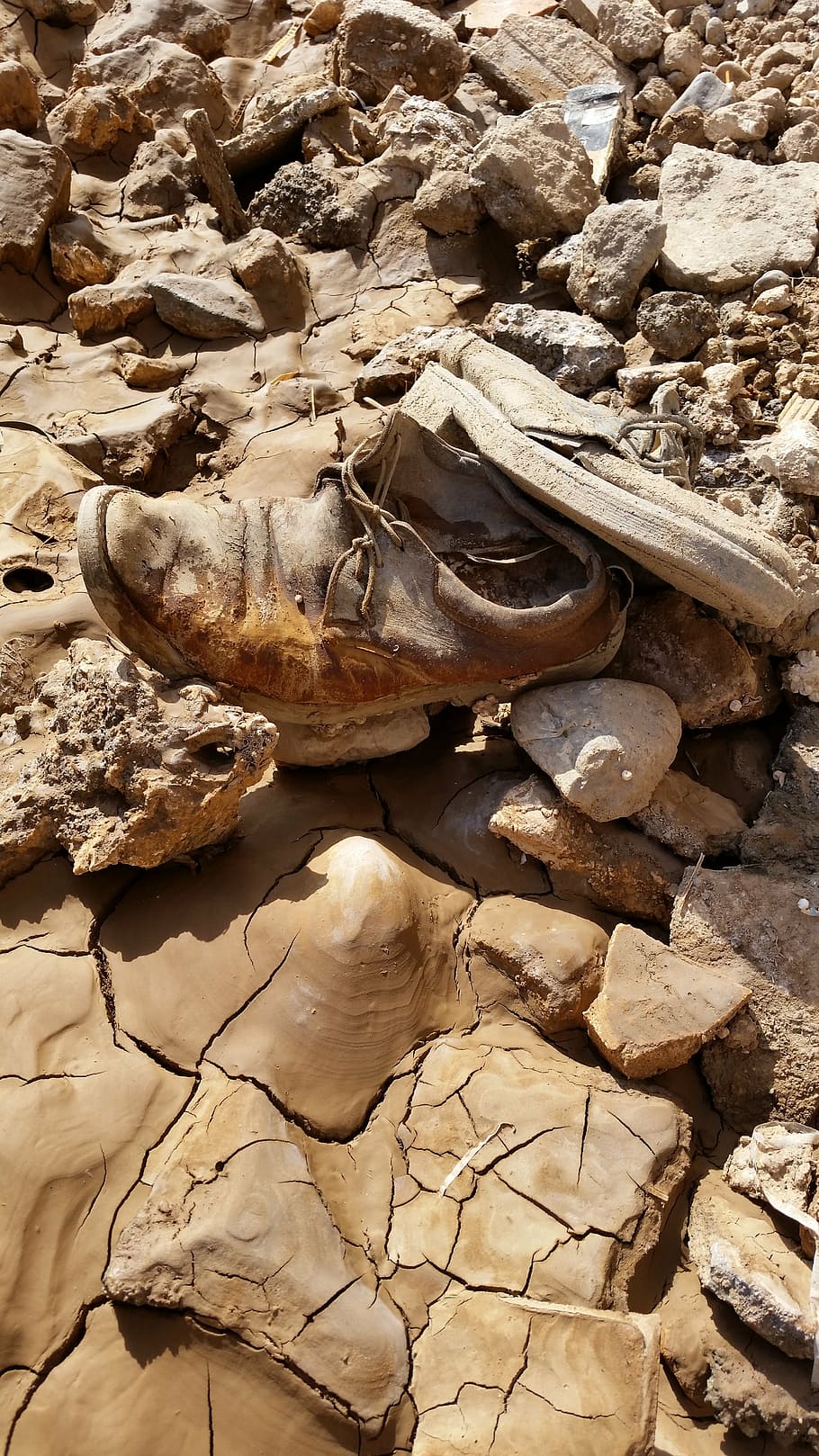 old shoe, brown, drought, rock, solid, nature, no people, rock - object HD wallpaper