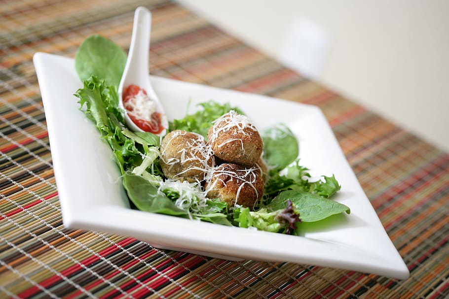 meatballs, white, plate, food, meal, healthy, beef, lunch, cuisine HD wallpaper
