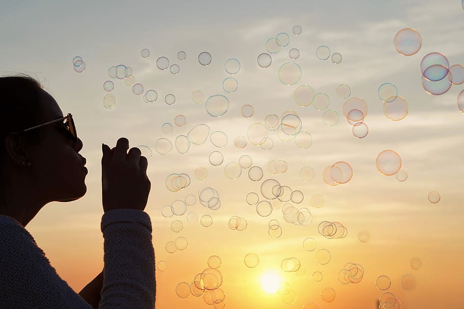 nature, sunset, summer, sky, romantic, soap bubbles, setting sun HD wallpaper