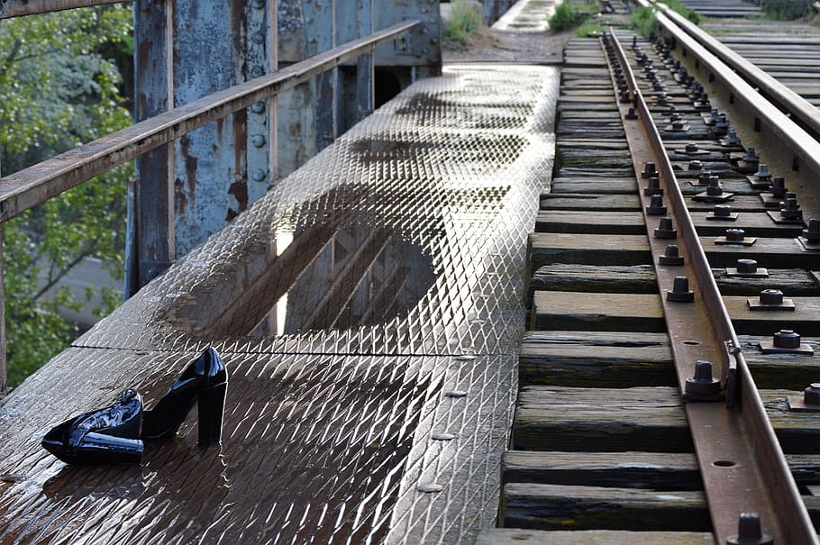 train tracks, abandoned, rail, railway, pathways, lane, trains HD wallpaper