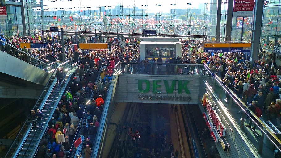 demonstration, crowd, ttip, berlin, berlin hbf, show me, railway station HD wallpaper