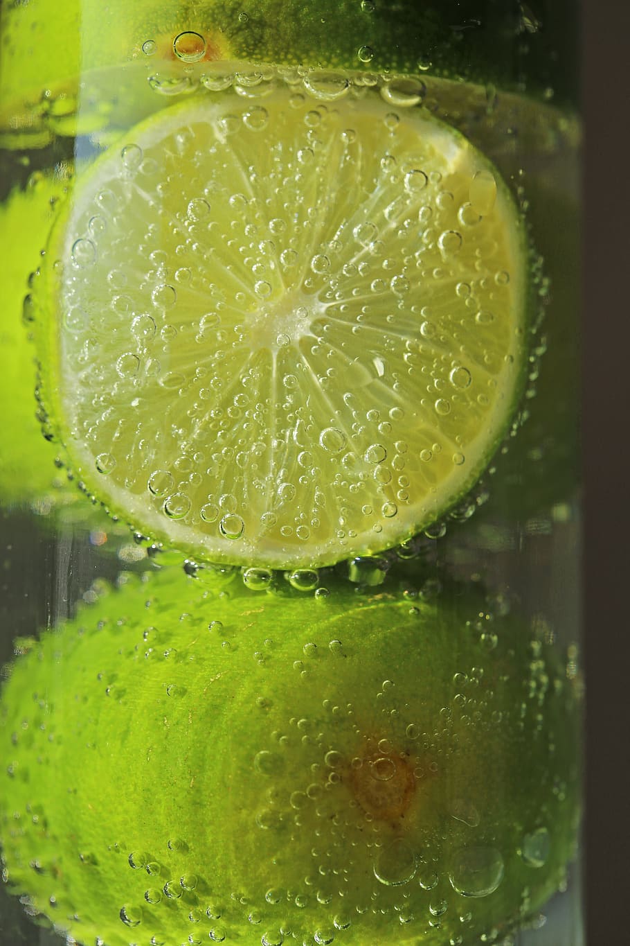 lime, fruit, citrus, slice, drink, summer, cold, bubble, the thirst HD wallpaper