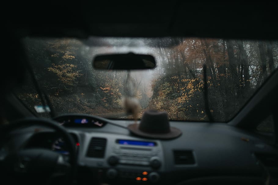 interior photo of brown hat on vehicle's dashboard, brown cowboy hat on top of vehicle dashboard HD wallpaper