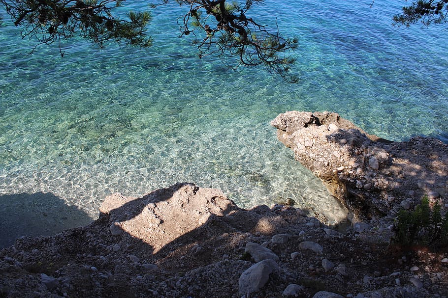 sea, baska, water, rock, solid, rock - object, beauty in nature HD wallpaper
