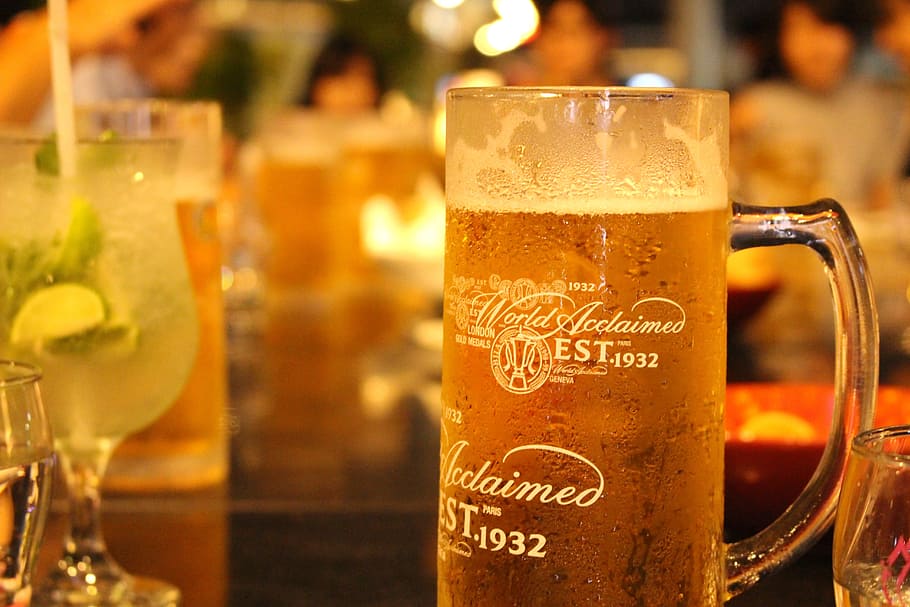 beverage inside clear glass beer mug, drinking session, liquor HD wallpaper