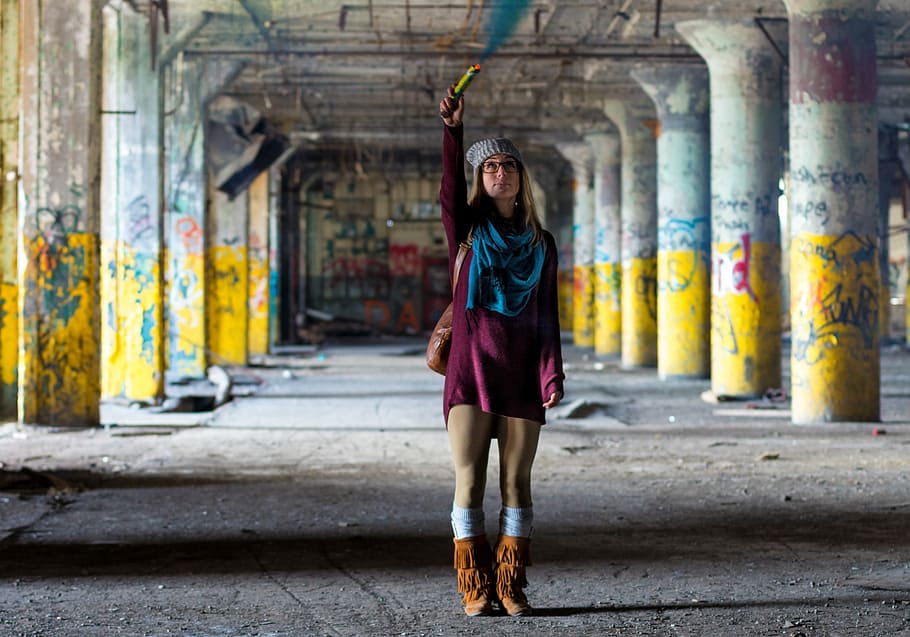 woman wearing purple sweater and brown boots holding flare, women HD wallpaper