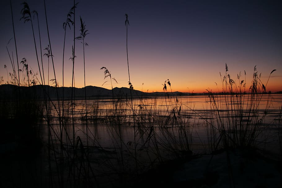 lake, winter, evening, sunset, ice, cold, water, mountains HD wallpaper