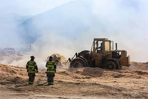 fire, machine, brigades, danger, flames, smoke, turn out, burn HD wallpaper