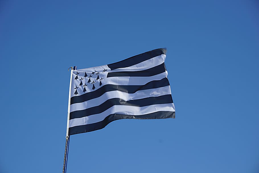 breton, flag, banner, wind, stripes, symbol, sky, sign, patriotism HD wallpaper