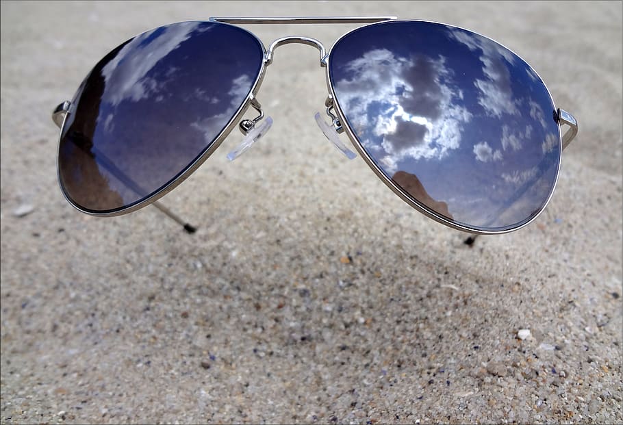 Sun Glasses, Sand, Reflection, sunglasses, single Object, danger HD wallpaper