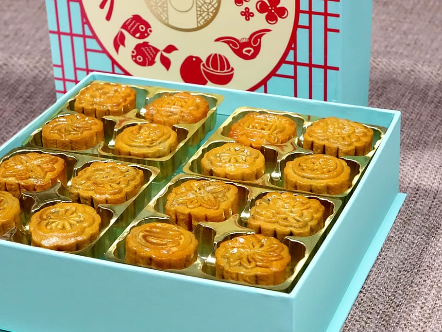 Mid-Autumn Festival Features yellow mooncake gift box 480g 比比赞