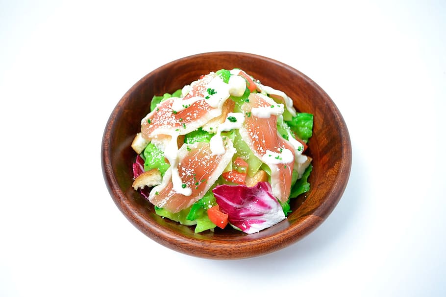 round brown ceramic bowl, Lettuce, Food, Caesar Salad, white back HD wallpaper