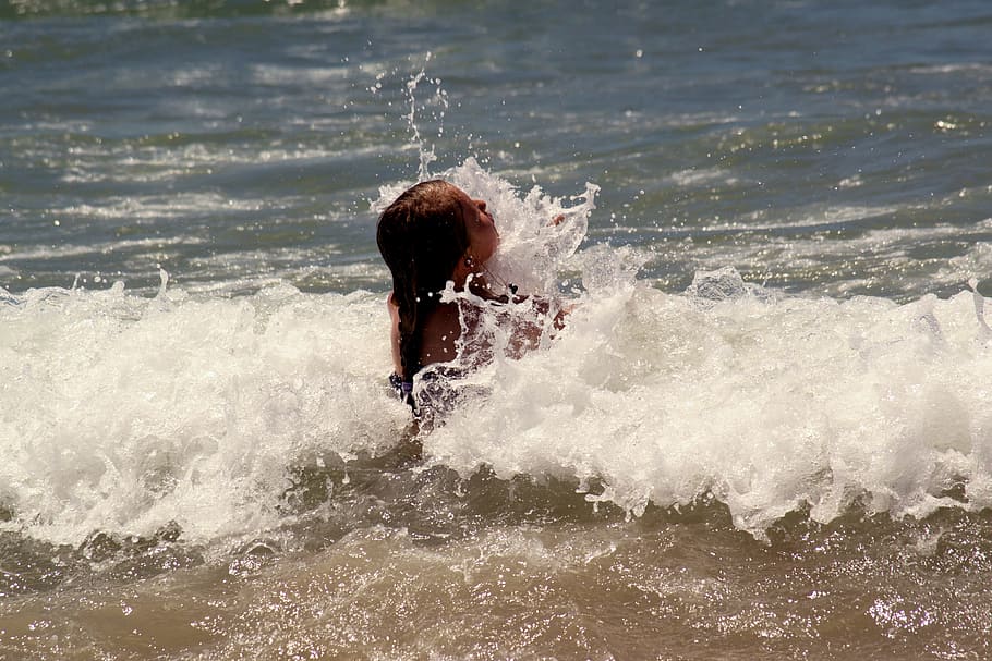 waves, hit, splash, drops, child, sea, water, summer, blue HD wallpaper