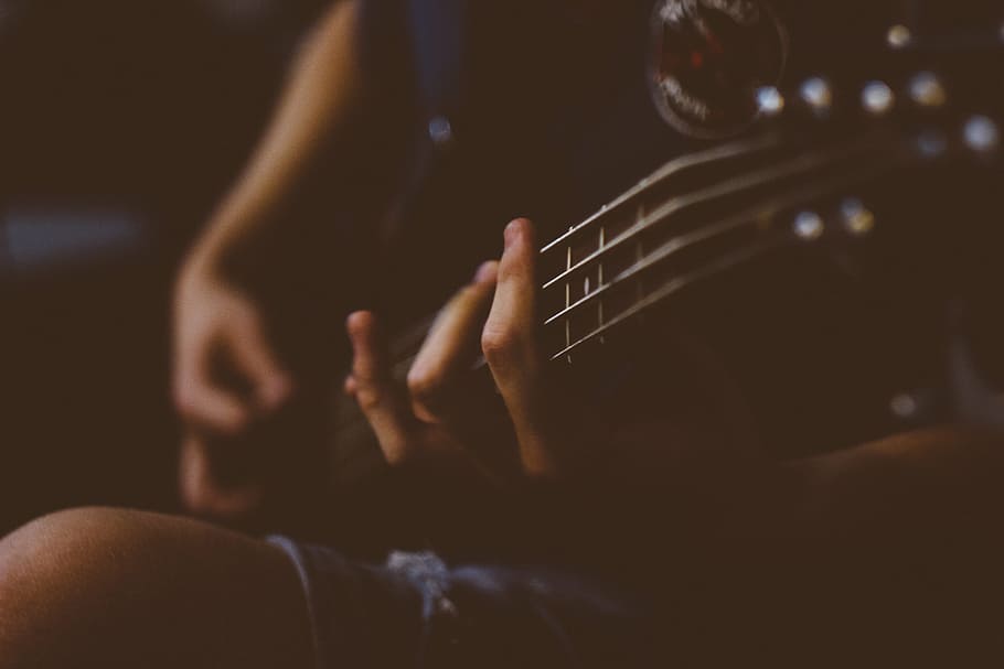 person playing guitar, sound, music, bass, people, fingers, hand, HD wallpaper