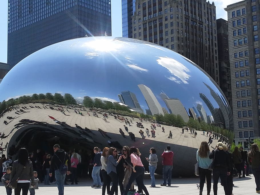 people gathering on Cloud Gate, chicago, sculpture, millennium HD wallpaper